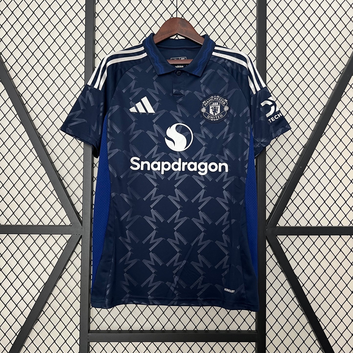 Manchester United 24/25 Alternativa