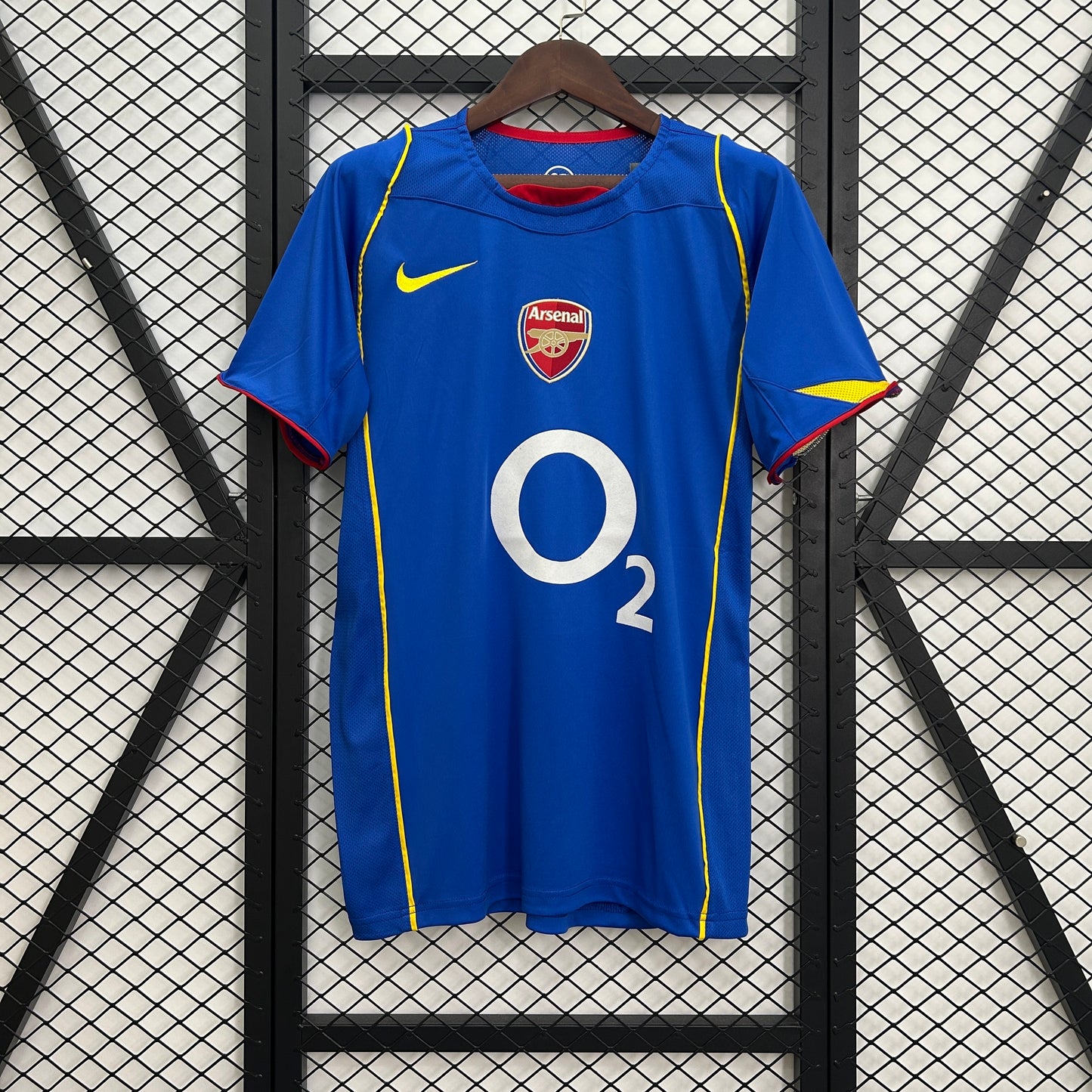 Arsenal Retro 04/05 Alternativa