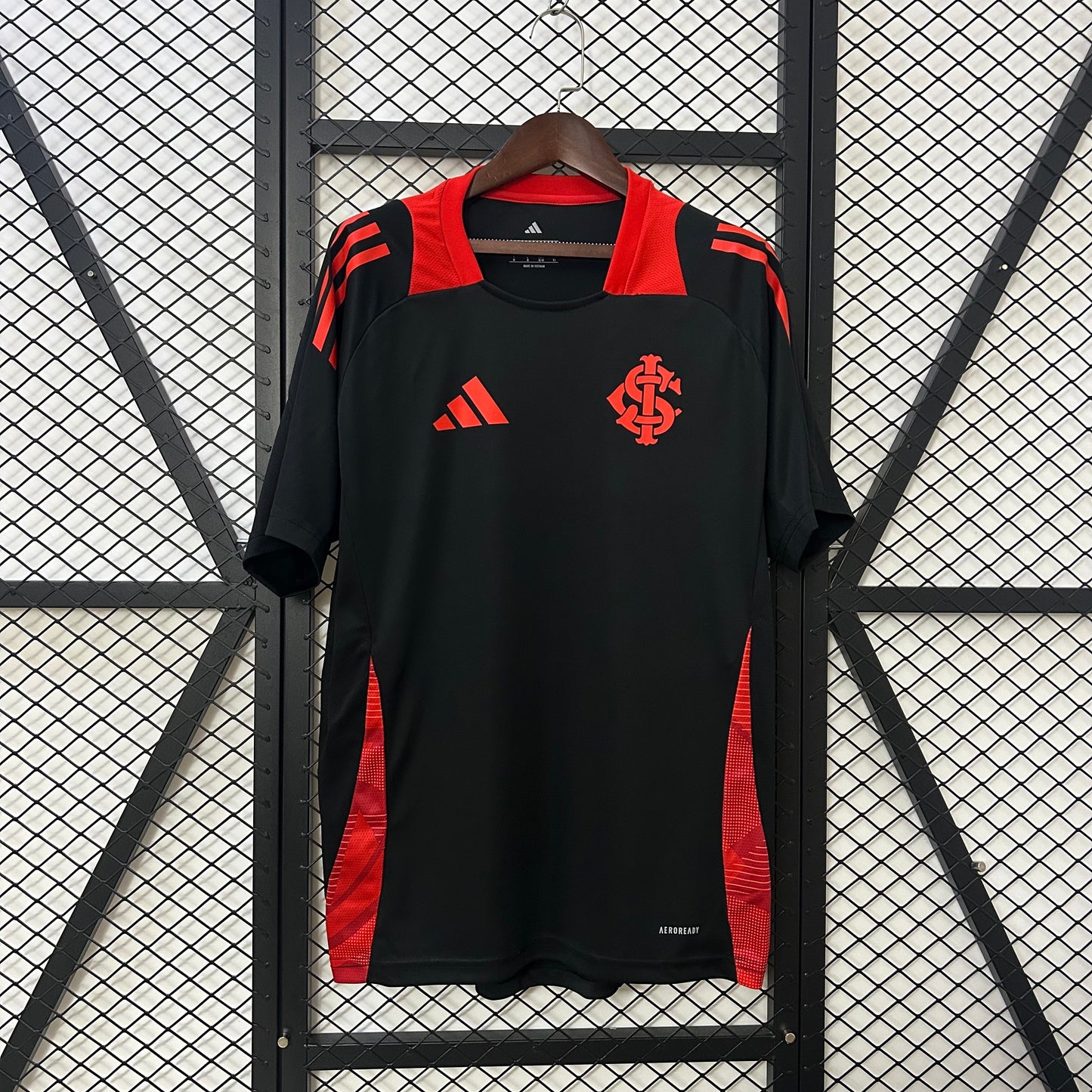 International 25/26 Training Suit Black