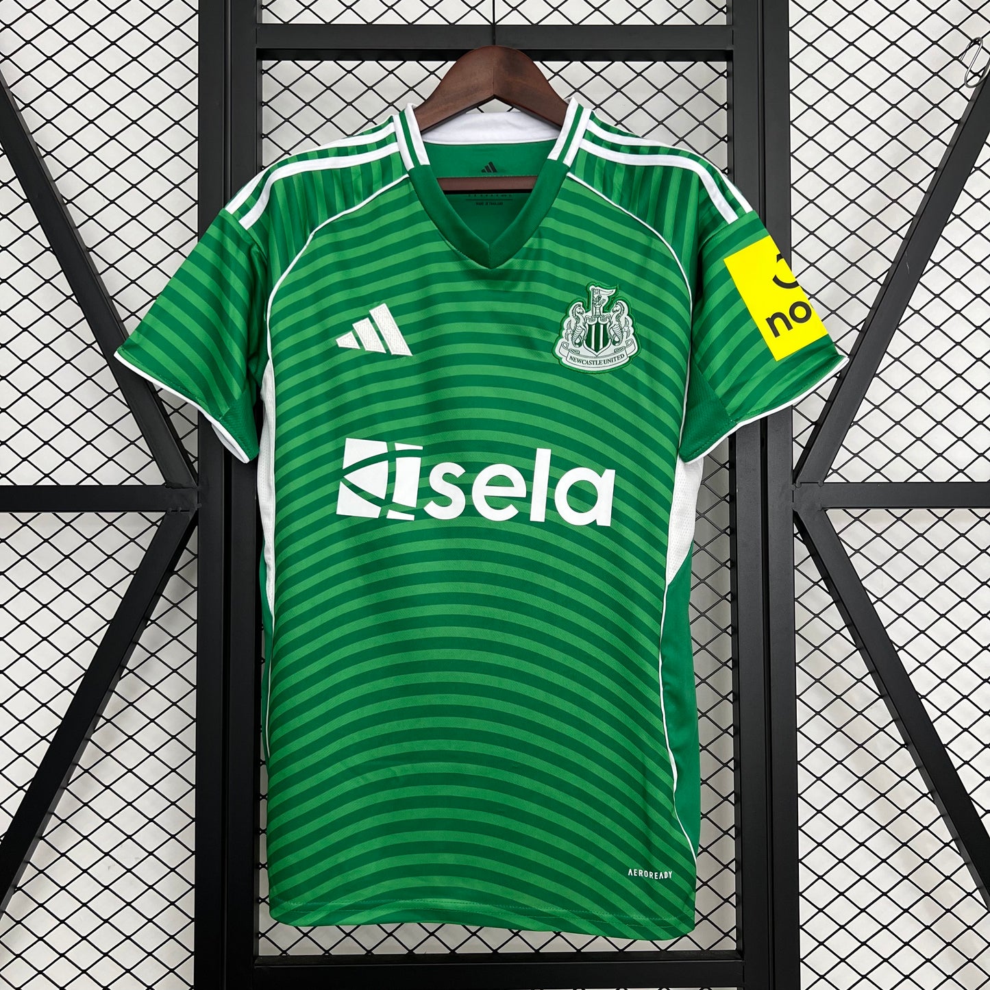 Newcastle United 25/26 Alternativa