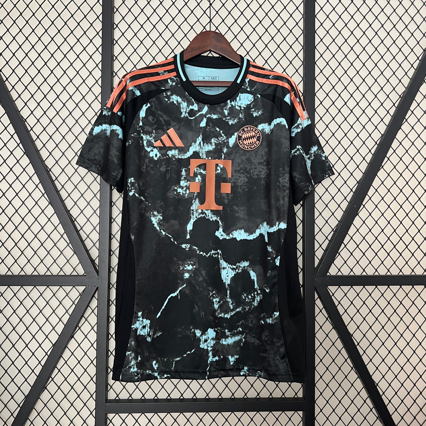 Bayern Munich 24/25 Alternativa