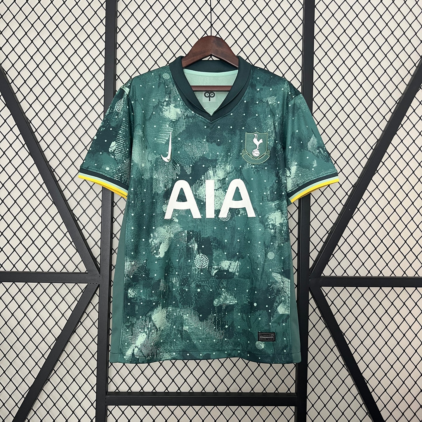 Tottenham 24/25 Alternativa 3