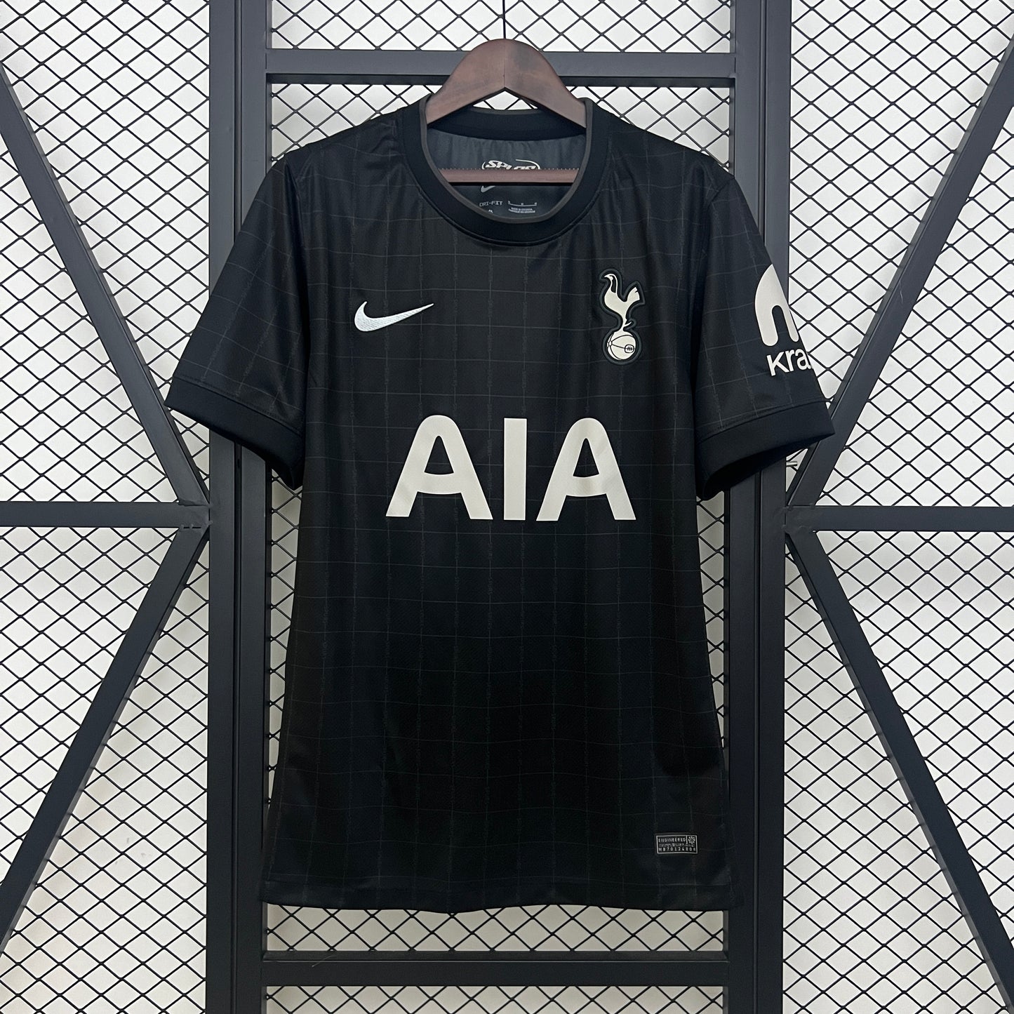 Tottenham 25/26 Alternativa