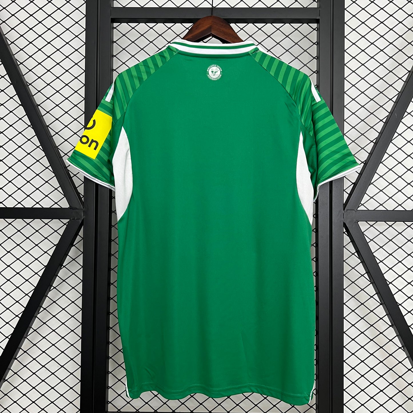 Newcastle United 25/26 Alternativa