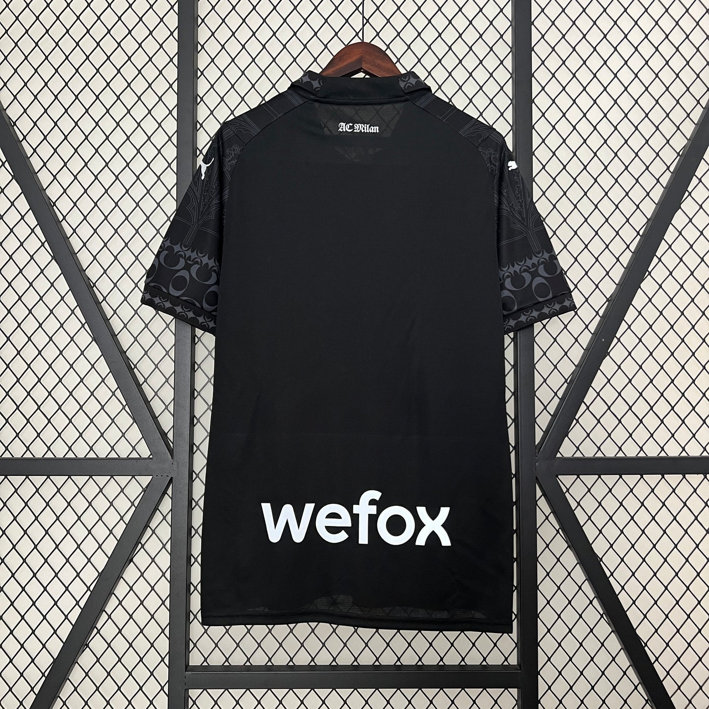 Milan 23/24 black