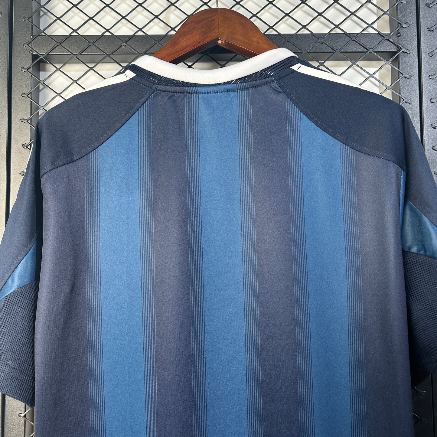 Newcastle United Retro 05/06 Alternativa