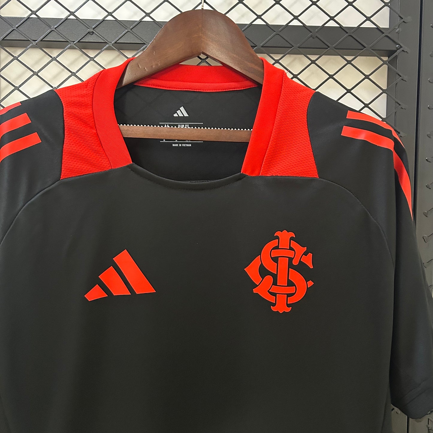 International 25/26 Training Suit Black