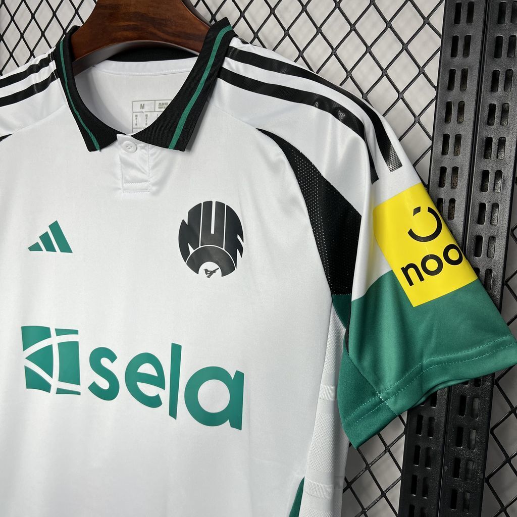 Newcastle United 24/25 Alternativa 3