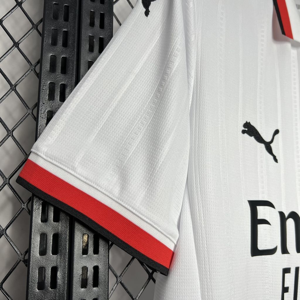 Milan 24/25 Alternativa