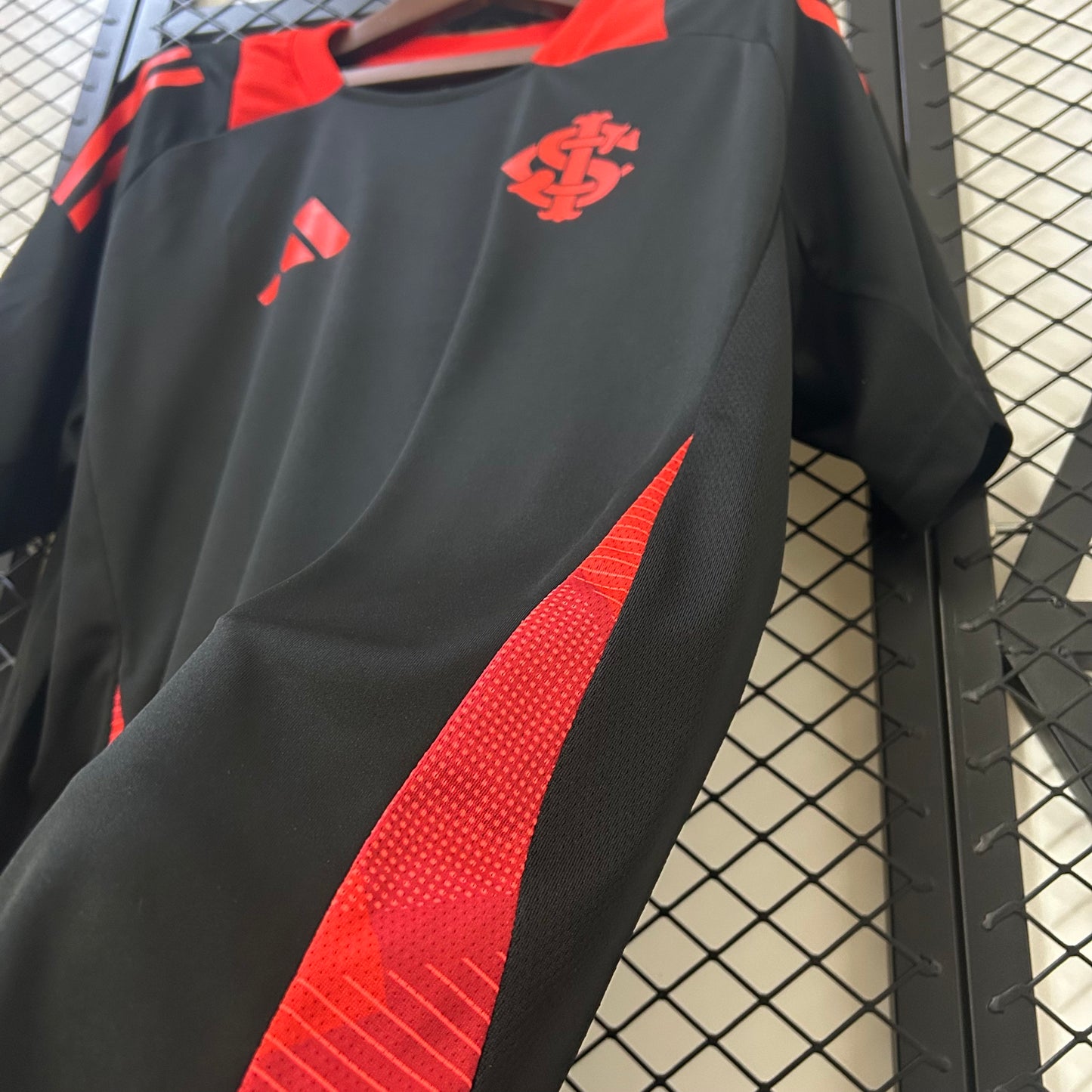 International 25/26 Training Suit Black