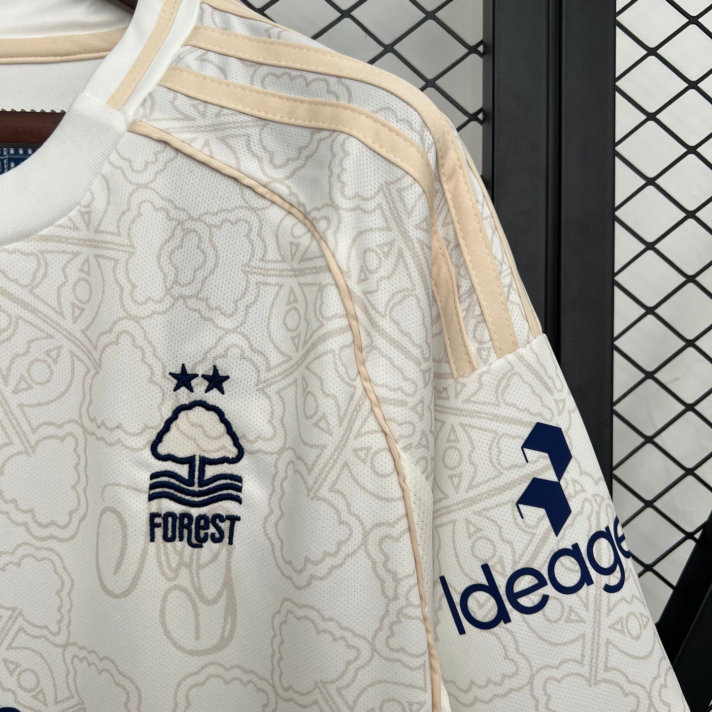 Nottingham Forest 25/26 Alternativa