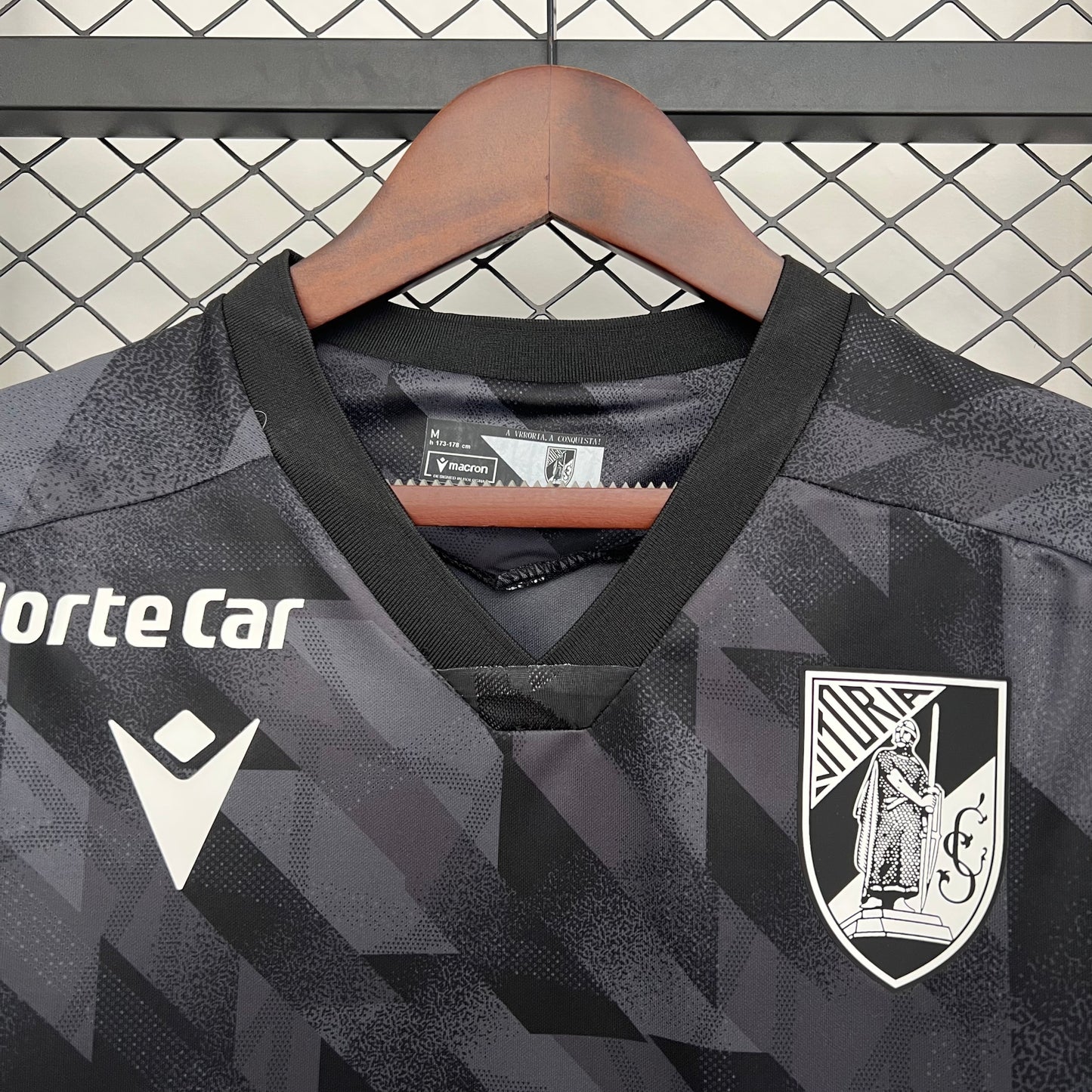 Guimarães 25/26 Alternativa