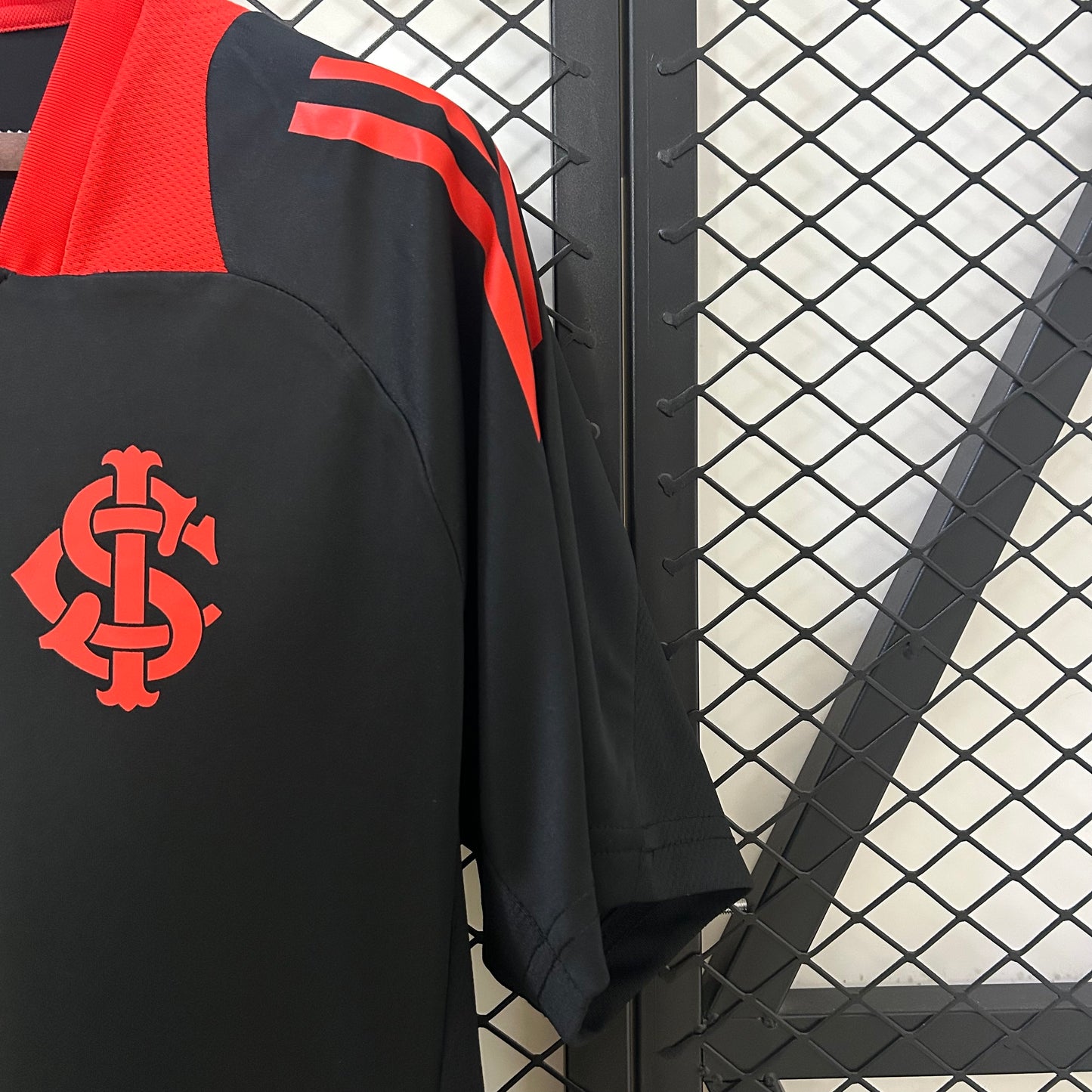 International 25/26 Training Suit Black