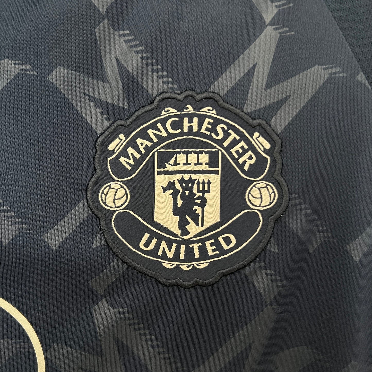 Manchester United 24/25 Alternativa