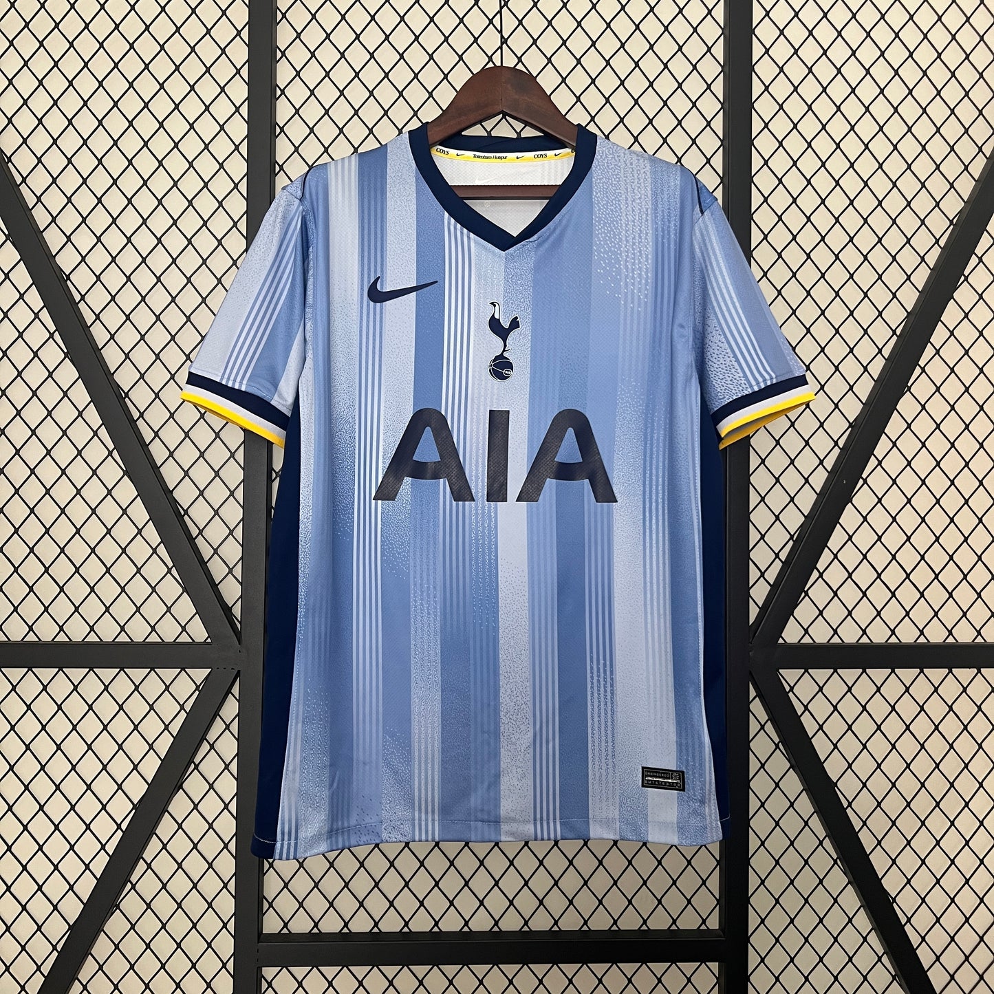 Tottenham 24/25 Alternativa