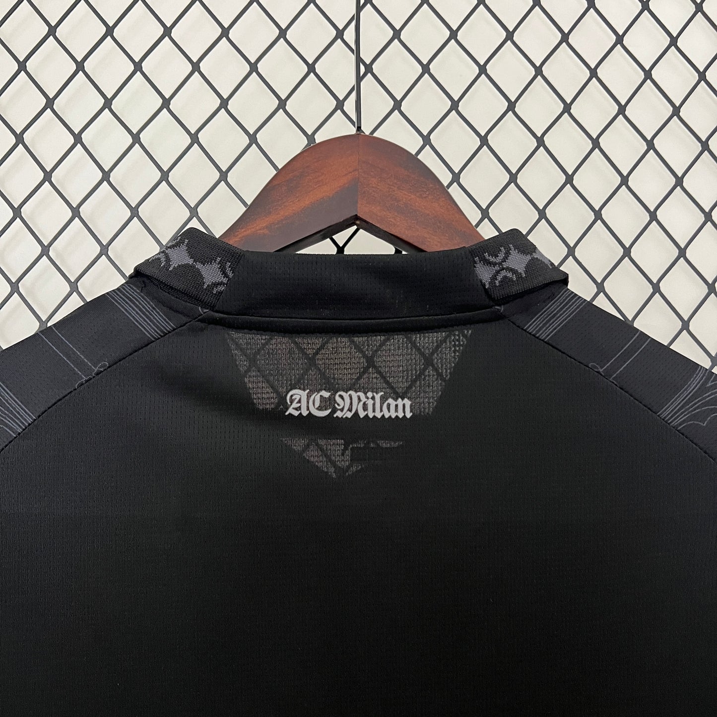 Milan 23/24 black