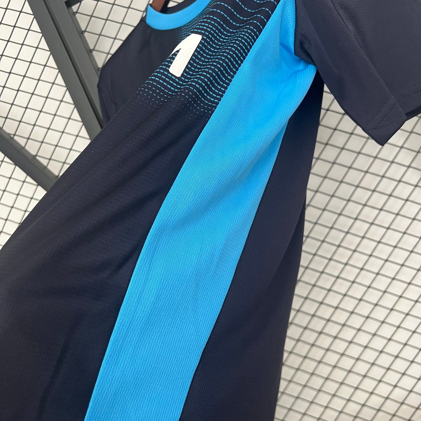Marseille 25/26 Alternativa