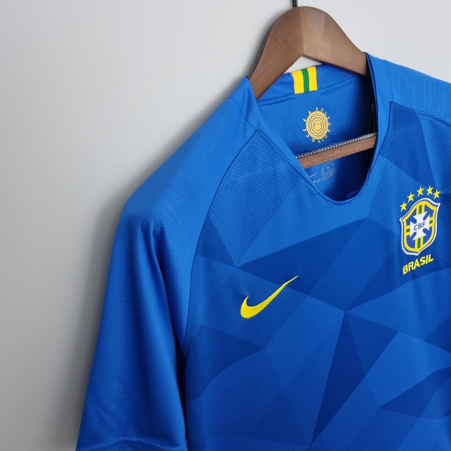 Brasil 2018 Retro Alternativa