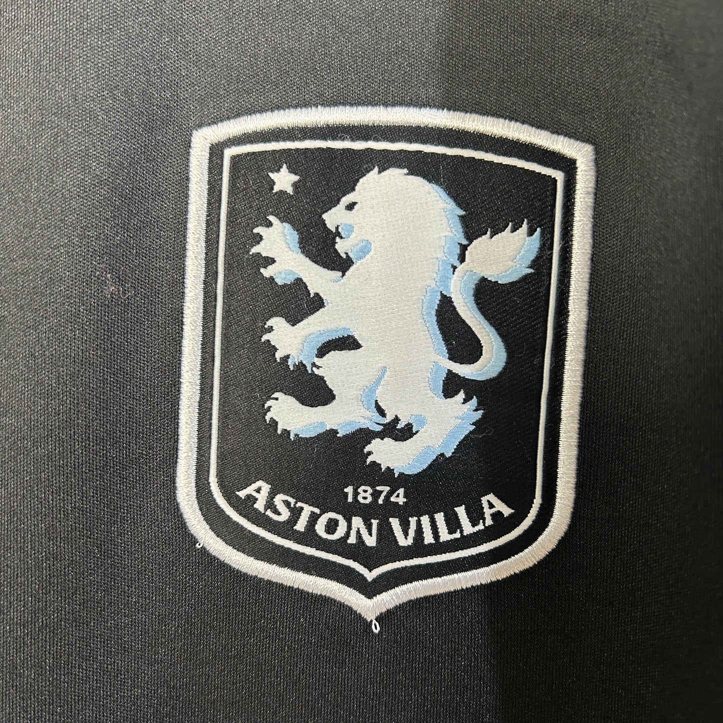 Aston Villa 25/26 Alternativa