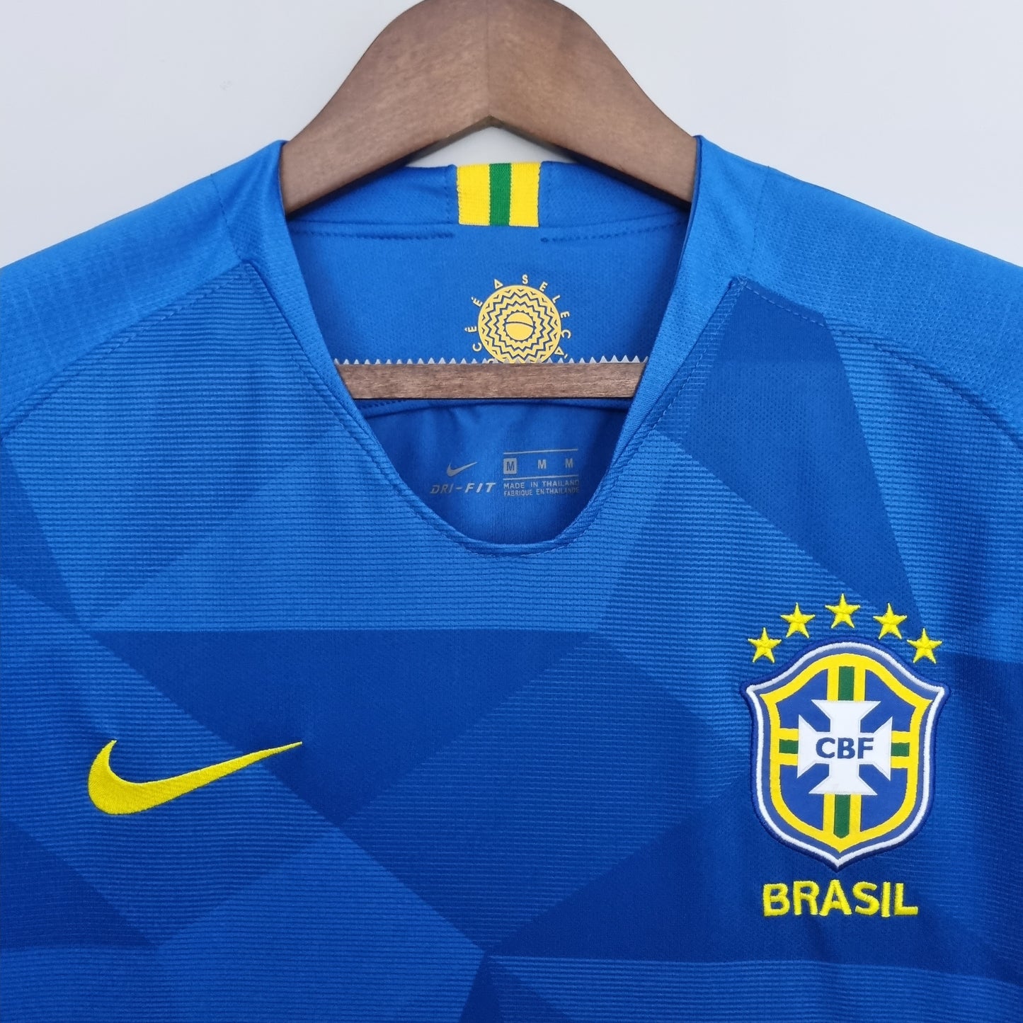 Brasil 2018 Retro Alternativa
